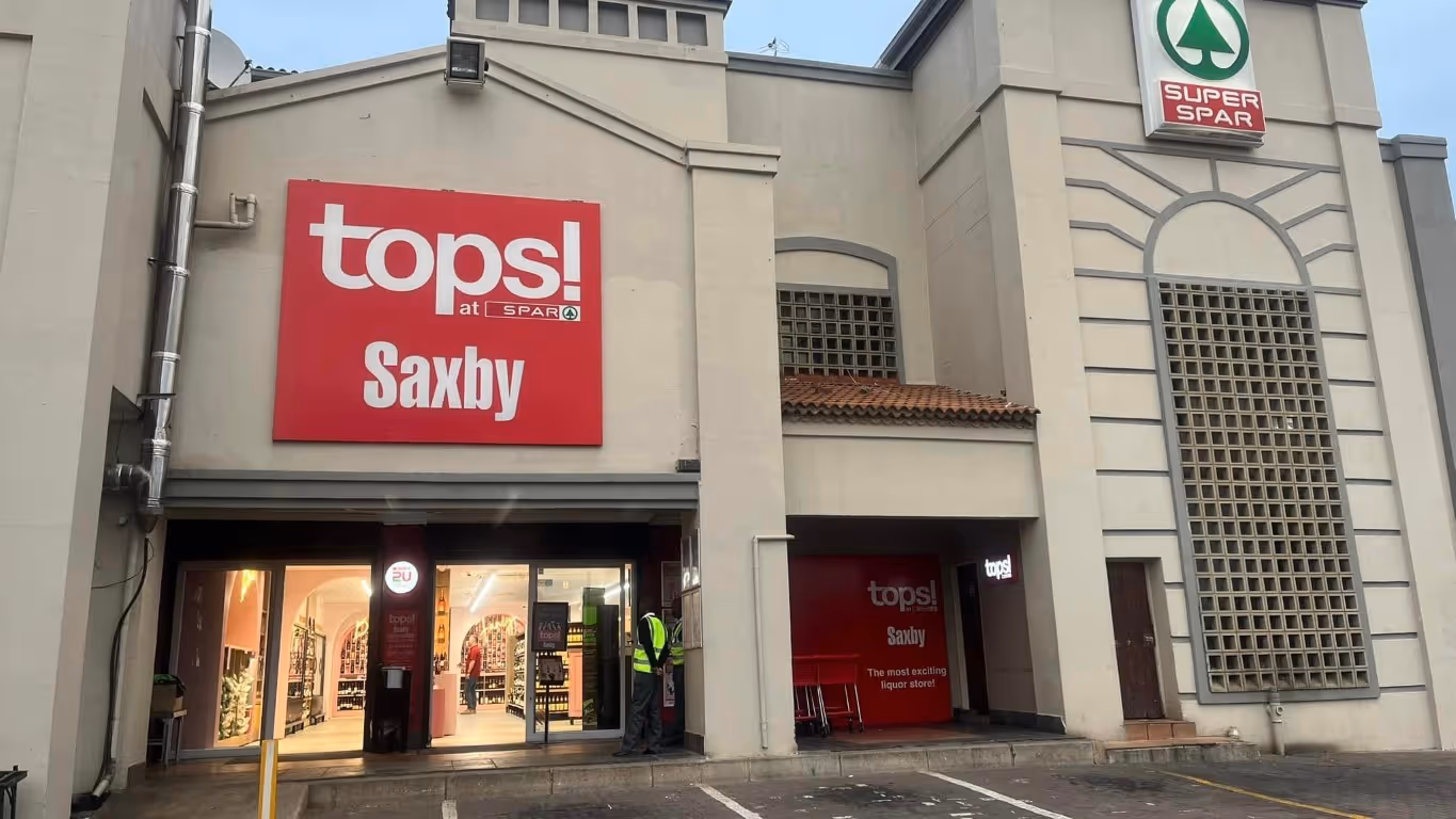 Saxby Tops Black Rock Construction