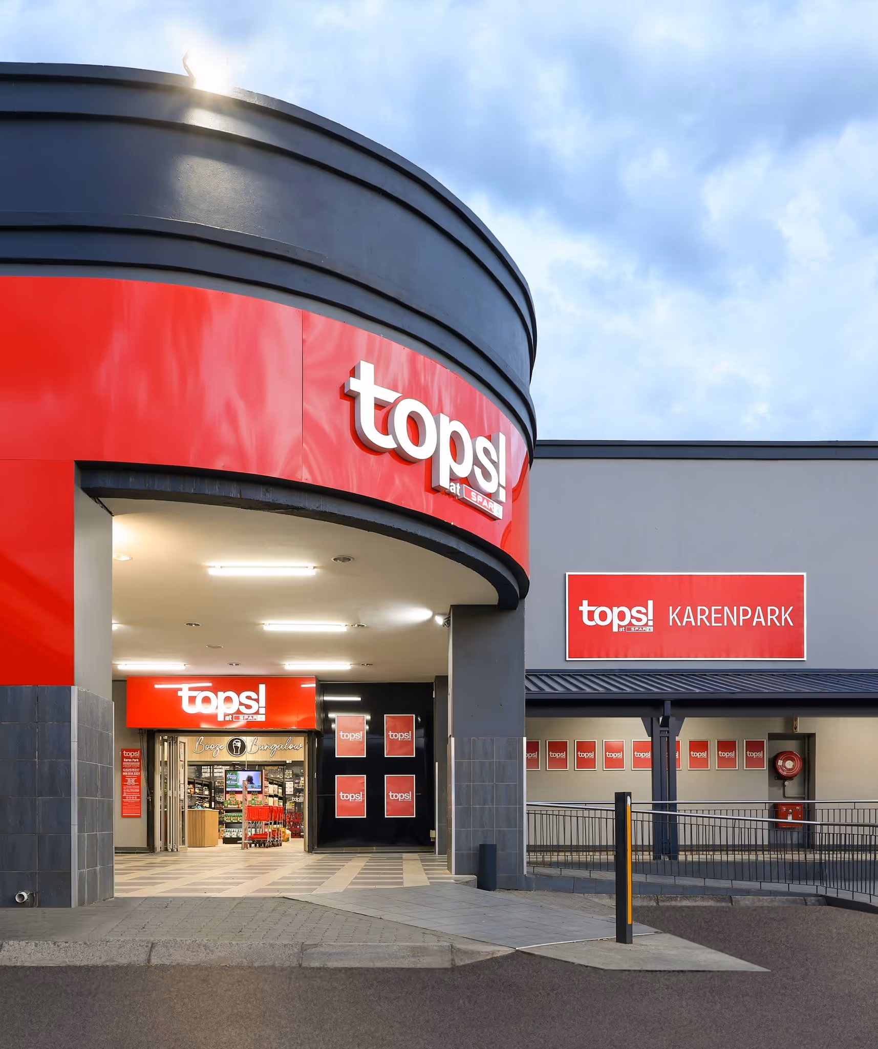 The Reeds Tops Black Rock Construction