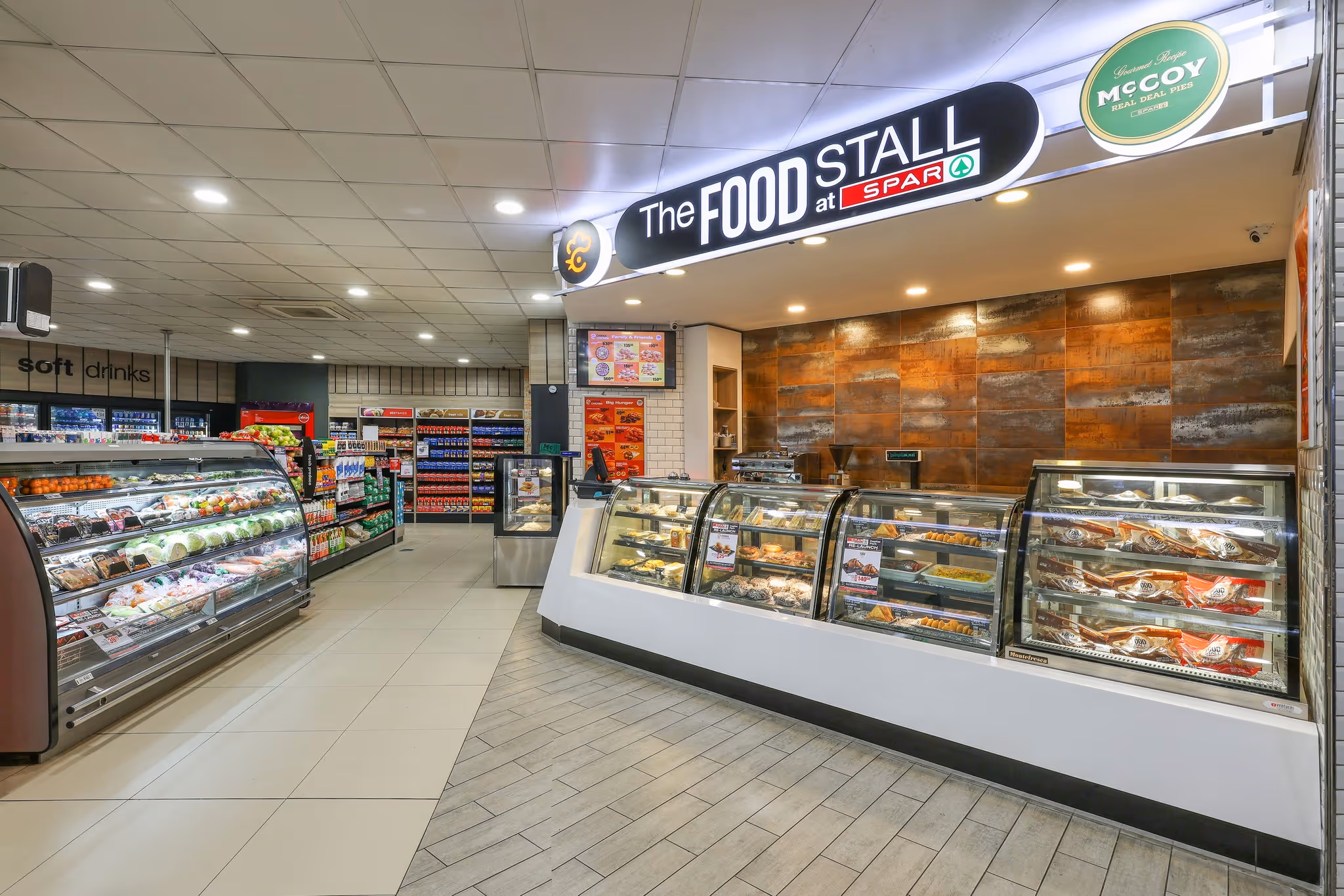 Saxby Tops Black Rock Construction