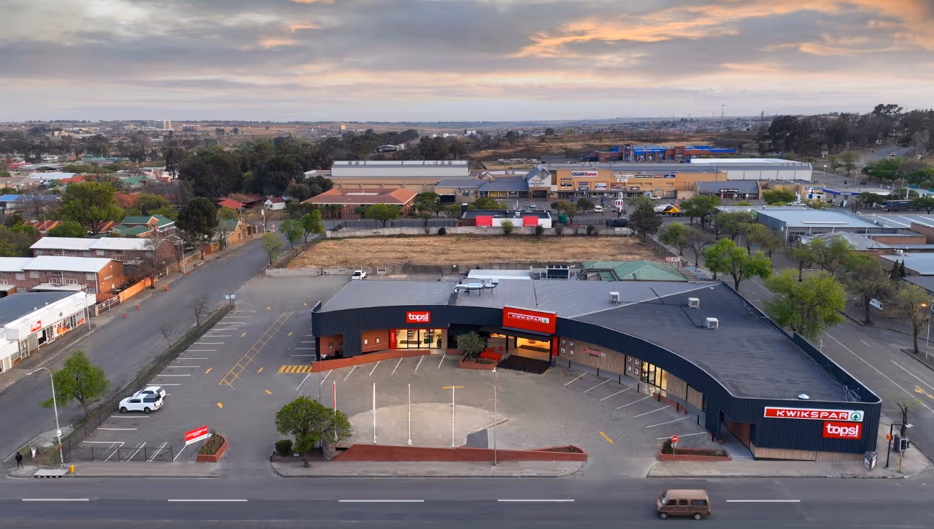 Dericks Spar Black Rock Construction