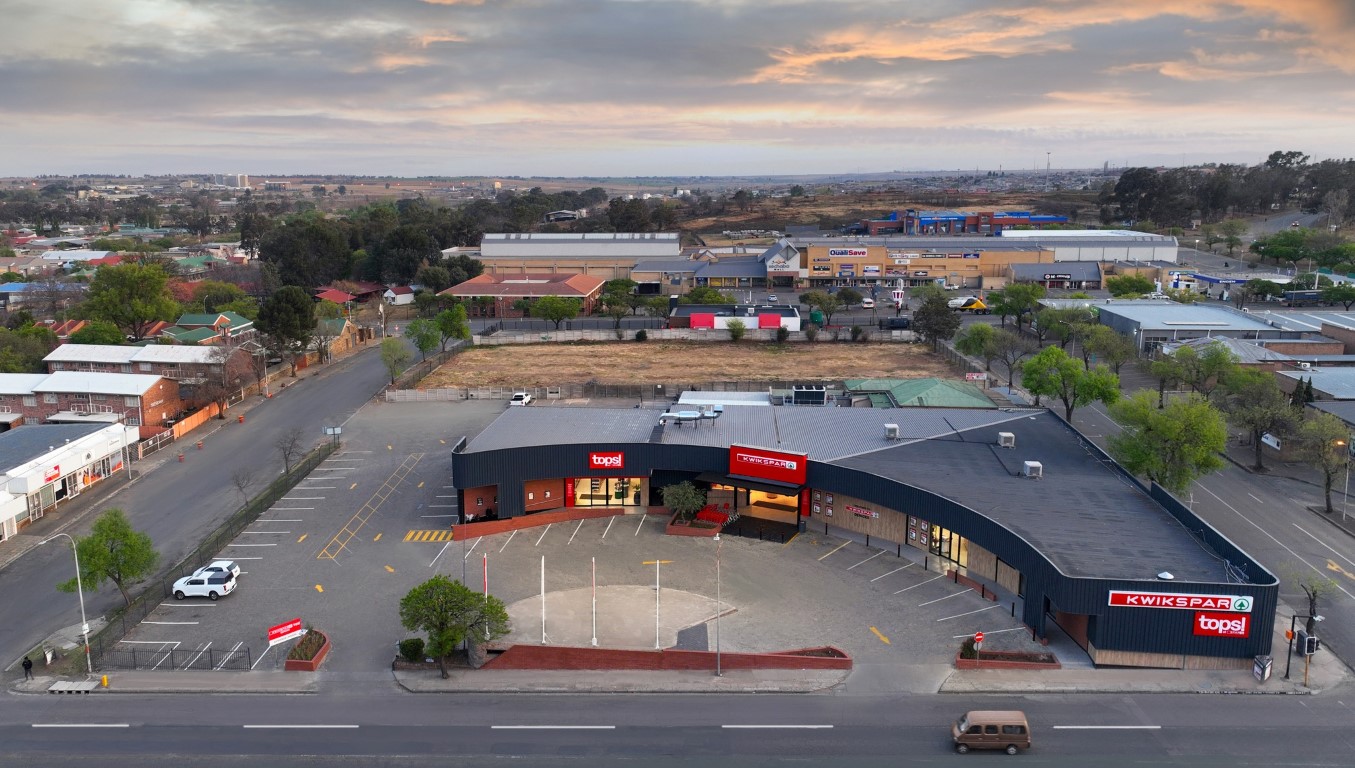 Dericks Spar Black Rock Construction