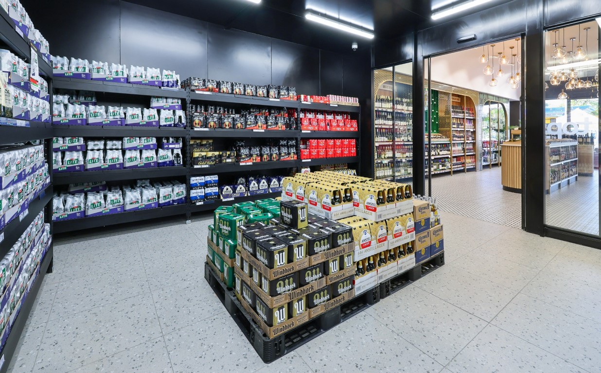 Dericks Tops Black Rock Construction