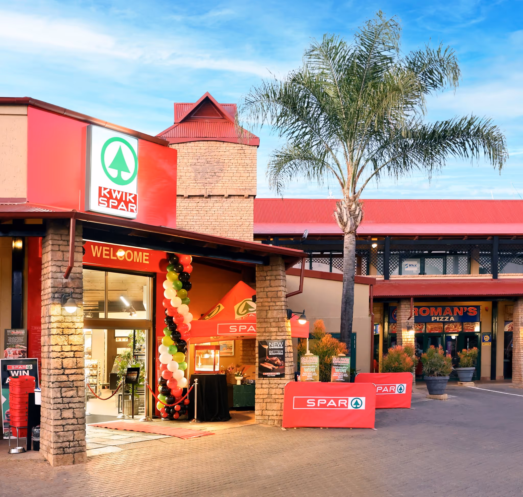 Old Farm KwikSpar & Tops by Black Rock Construction 